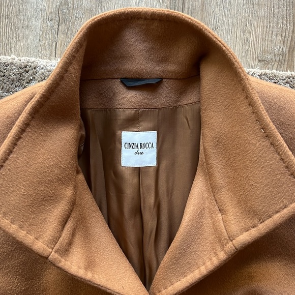 Like new, 100% cashmere coat size 8 - Picture 2 of 13